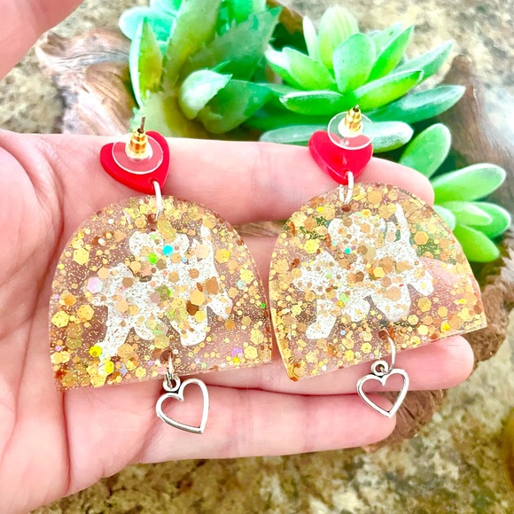 Simba And Nala Acrylic Earrings - Picture 5 of 5